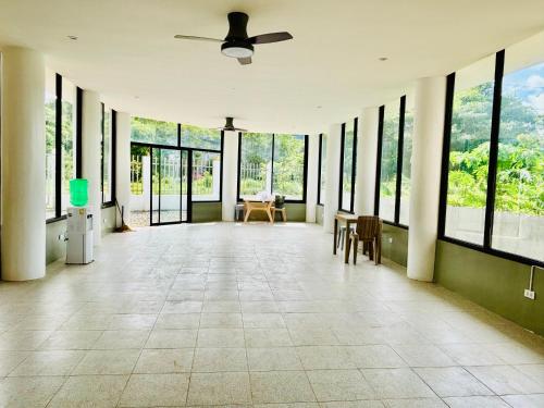 BossBabe Nacpan Beach House