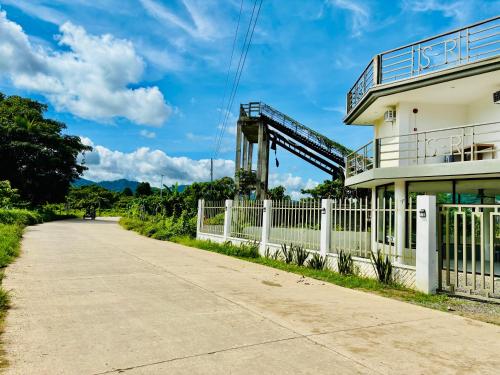 BossBabe Nacpan Beach House