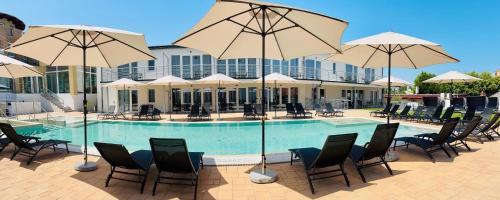 CE Plaza Hotel