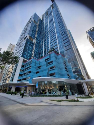 Bonifacio global city one uptown residence-2 Bedroom
