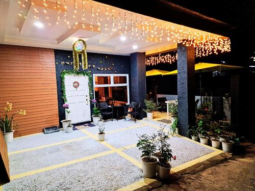 #4 Baguio City I Service Apartment I Deutsches Guesthouse & Homestay Baguio I Walking distance to Lourdes Grotto and nearby tourist attractions