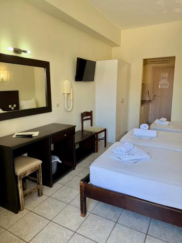 Paradise Apartments & Studios