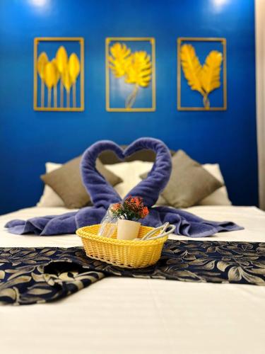 The Lounge Platinum by KRD