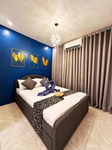 The Lounge Platinum by KRD