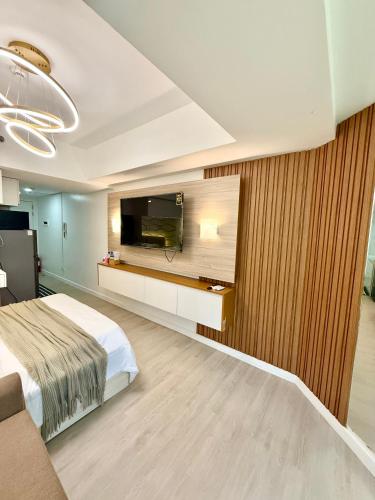 Amirah’s Place Azure North