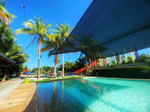 Eduardo's Resort