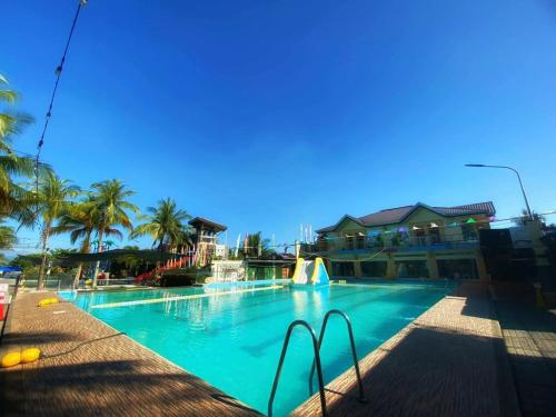 Eduardo's Resort