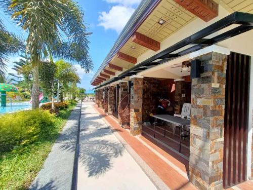Eduardo's Resort