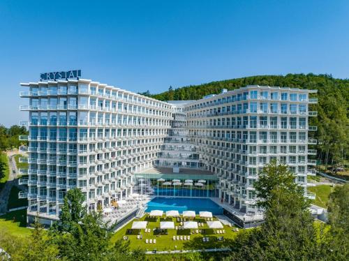 Crystal Mountain Hotel