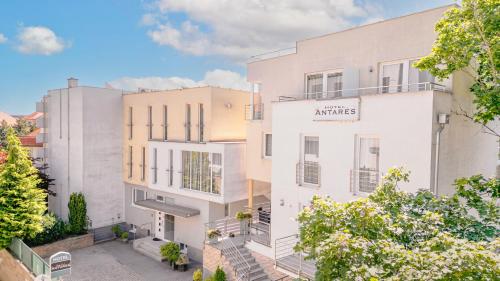 Hotel Antares