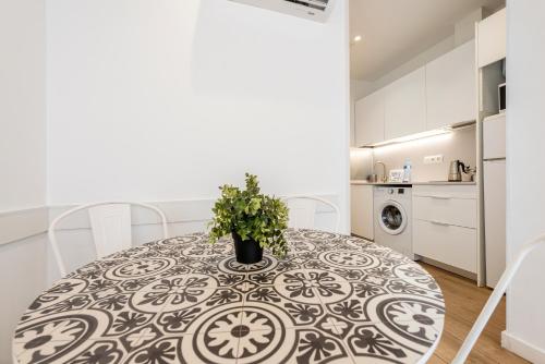 Espinach Port Serrallo