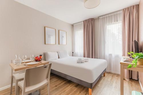 Appart'City Nantes Quais De Loire  (Appart'City Sanitat)