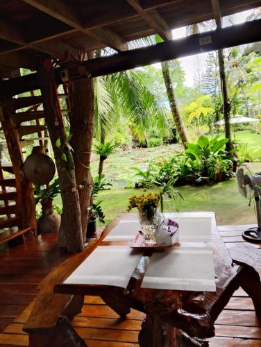 Dumaguete Oasis Treehouse, near airport and mall