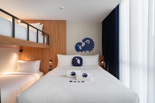 Kokotel Cebu Adira
