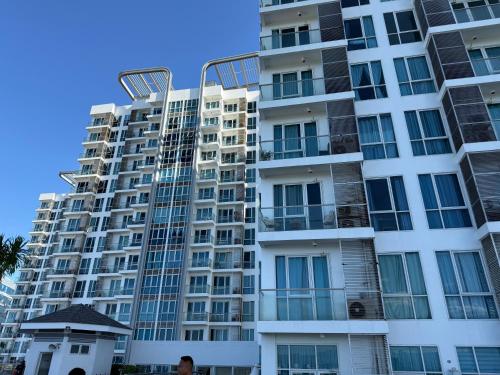 8 Newtown Mactan Condominium