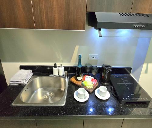 Aurora Escalades Haven 1