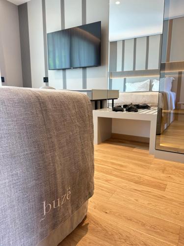 Buze Boutique Hotel