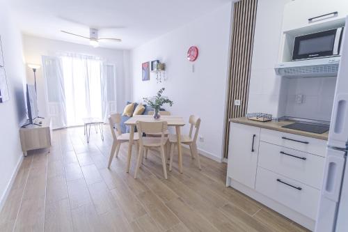 Apartamentos Centro Nerja Canovas Marimel