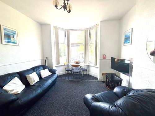 Springfield Holiday Apartments