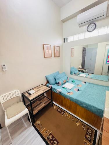 Cozy Solo Unit with Aircon , Wifi, Free Parking at Sonia's Island Stay