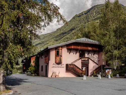 Auberge De Jeunesse HI Chamonix