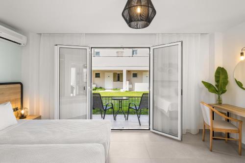 White Olive Marine Aquapark