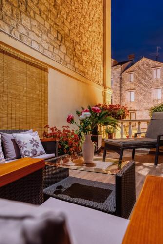 Apartments & Rooms Trogir Stars