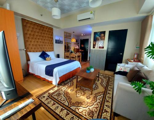 We Vibe, 81 Newport Blvd across NAIA 3