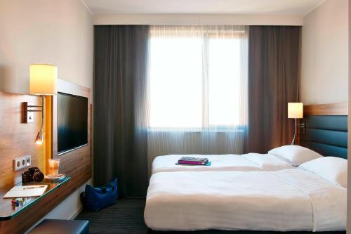 Moxy London Heathrow Airport