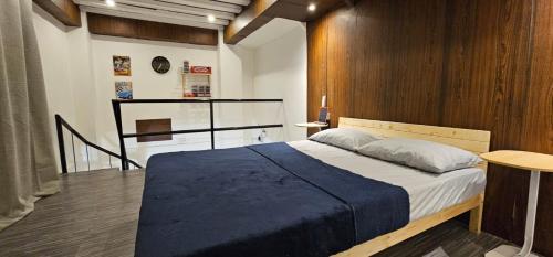 Adorable - 3A, The Bar