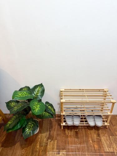 Lees Transient Unit 5