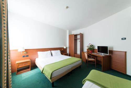 Airport Hotel