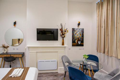 Hyde Park Superior Apartments