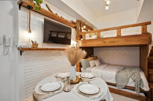 CABIN STUDIO in KL TOWER, Greenbelt, Makati! Max Capacity 6 pax