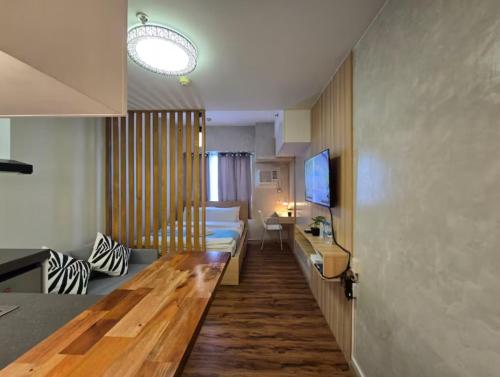 1BR Condotel Ridgewood Towers Near BGC Airport #RW17