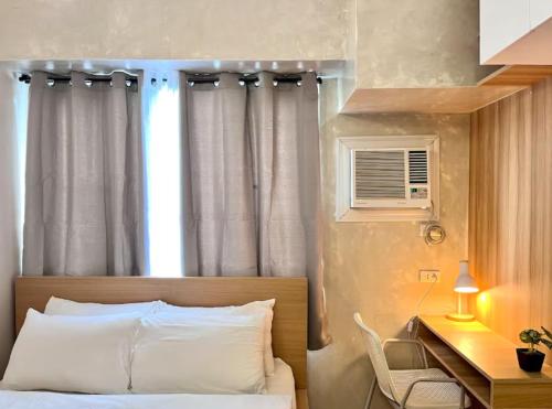 1BR Condotel Ridgewood Towers Near BGC Airport #RW17