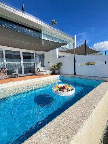 Epic Suites By Bohol Social Club