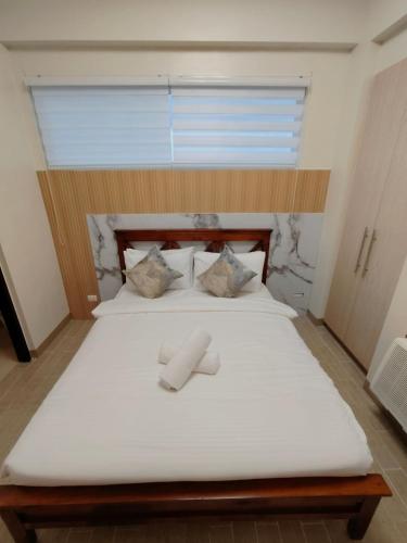 Cozy Studio Room with Balcony in Iloilo City Condo