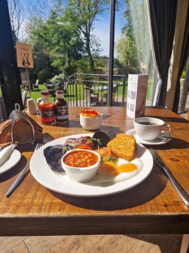 Riverside House Hotel