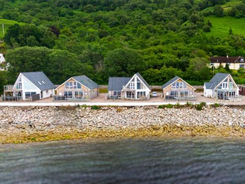 Beach Houses with Hot Tubs