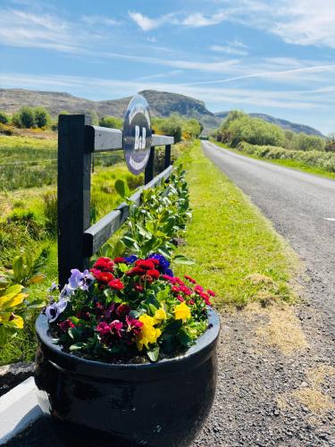 Hillcrest Farmhouse Bed & Breakfast