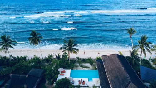 Yapak Beach Villas