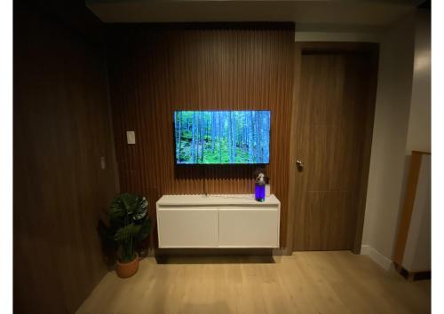 Cozy Urban Staycation Condo Unit