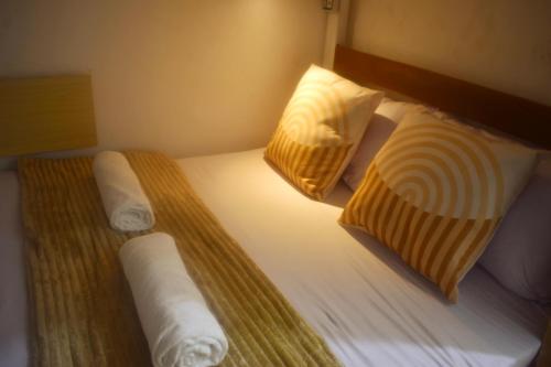 BOLO AIRPORT HOSTEL l