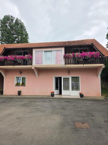 Apartments Orhideja