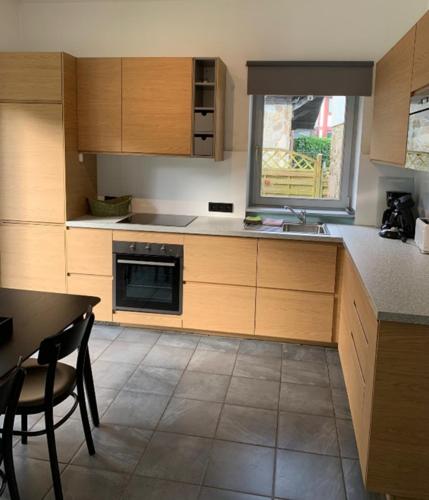 Aux Ecuries De La Reine