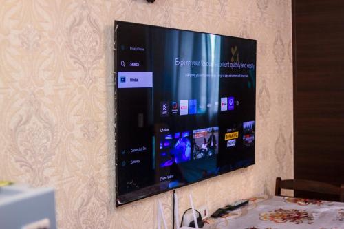 The Greenbelt Groove 1BR Makati 300MB swim gym park 4034