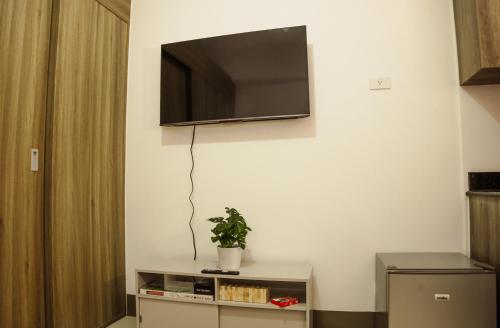 Fame Residences 1br unit by LaBelle