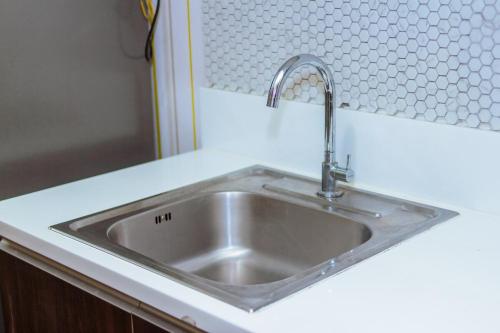 Makati Bliss Designer Stay Pool gym park Net300 makati 1767