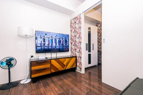 Suite Escape Luxe 1BR Makati condo Getaway Gym Swim Swim 2946 Fast MB